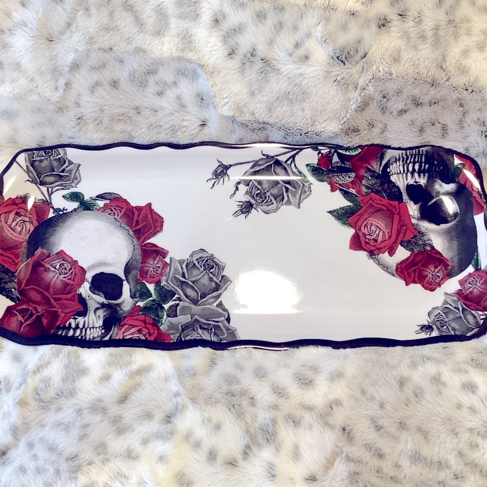 Skulls and Roses Tray - Picture 2 of 5